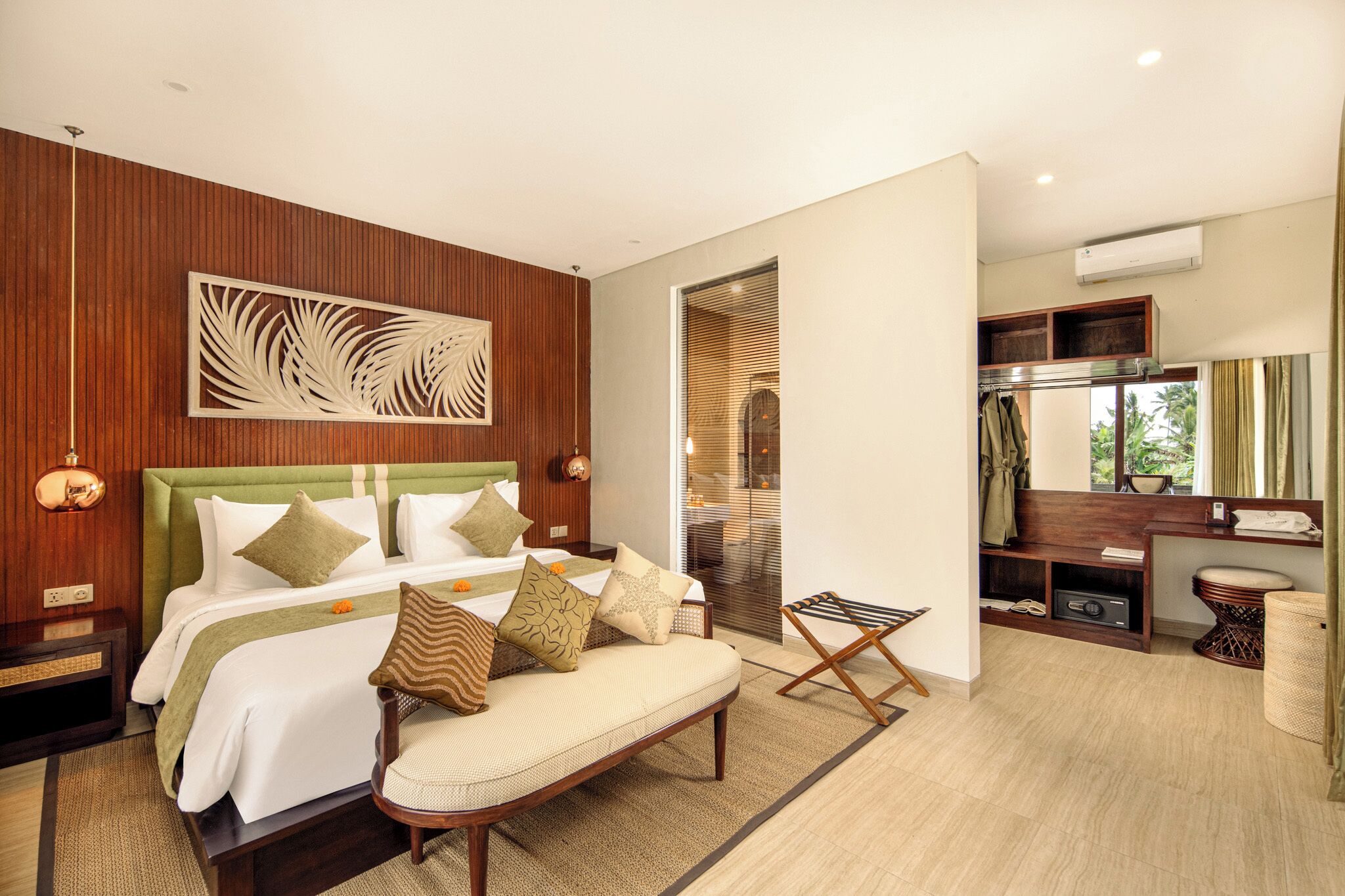 Luxe Countryside 3 Bedroom Pool Villa | In-room safe, individually furnished, desk, laptop workspace