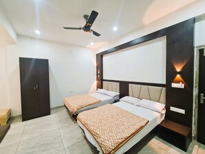 Laptop workspace, cribs/infant beds, free WiFi, bed sheets - The Nalanda Heritage (Rajgir)