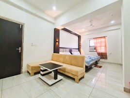 Laptop workspace, cribs/infant beds, free WiFi, bed sheets