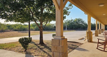 Dilley Motor Inn