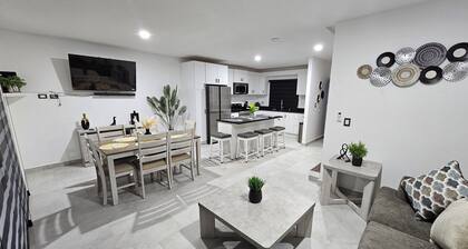 White House in Viñedos del Mar (3 floors)