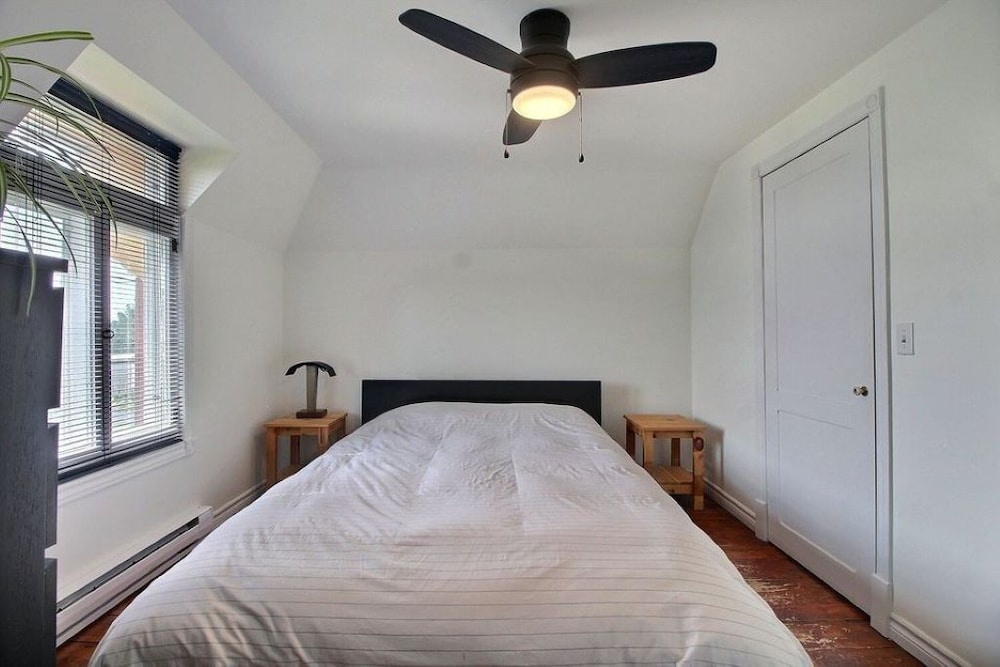 Accueillant chalet entre village et montagnes (MontSainteAnne