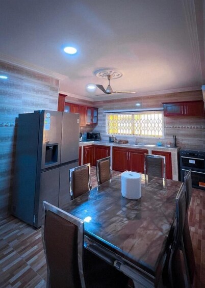 Accra-5Bedroom-3Bathroom-PrivateParking