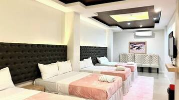 Deluxe Quadruple Room | Free WiFi