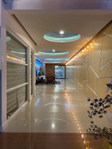 Seacliff Suites Hotel & Resort