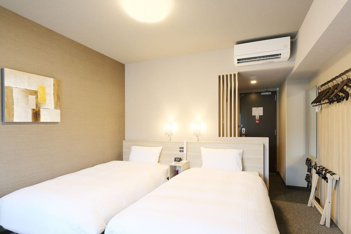 Desk, laptop workspace, iron/ironing board, free WiFi