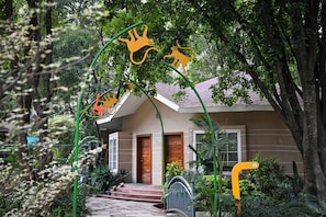 Chambre Exécutive | Coffres-forts dans les chambres, fer et planche à repasser