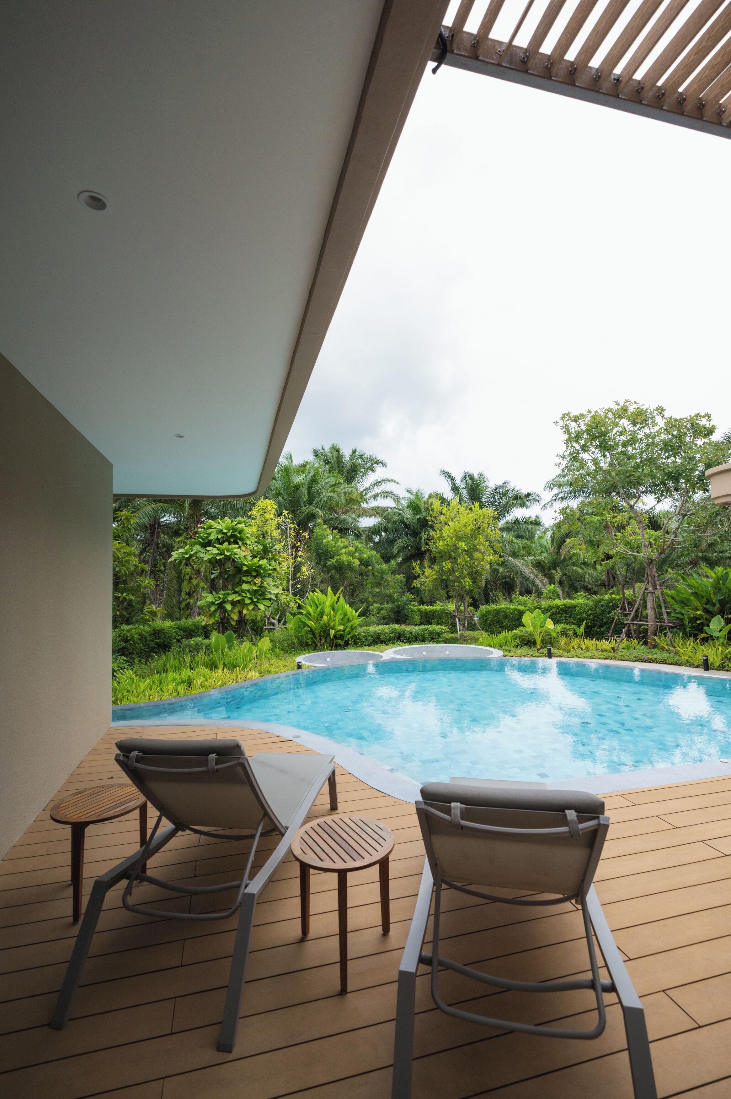 5 Bedrooms Private Pool Villa | Hochwertige Bettwaren, Zimmersafe, Schreibtisch