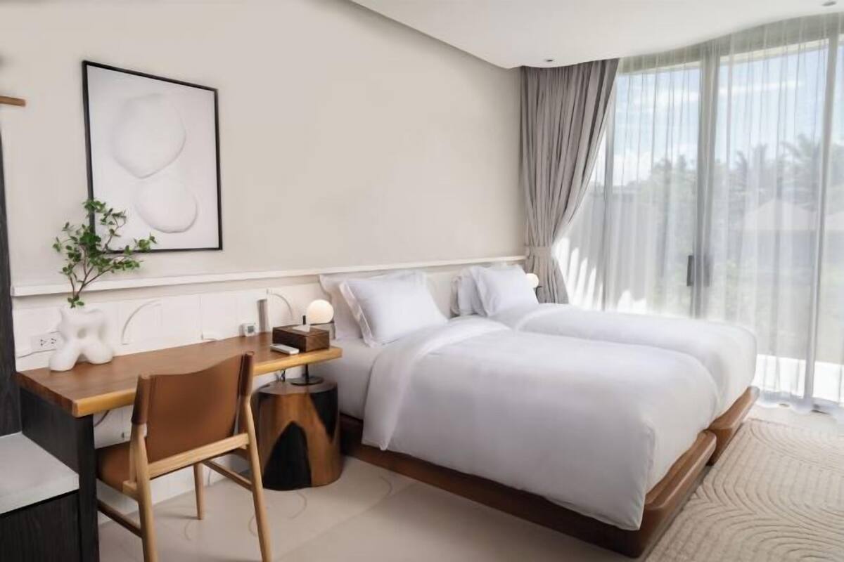1 Schlafzimmer, hochwertige Bettwaren, Zimmersafe, Schreibtisch