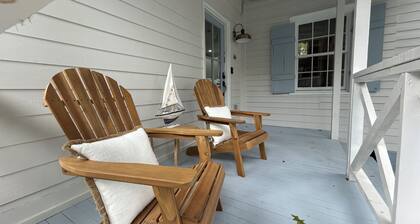 Beautifully Renovated 3-bedroom cottage in Old Town BSL. Close to Everything!
