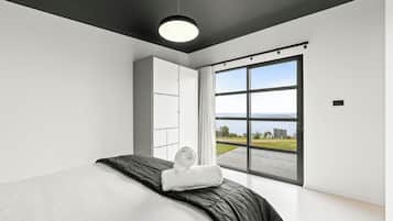 2 bedrooms, individually decorated, individually furnished