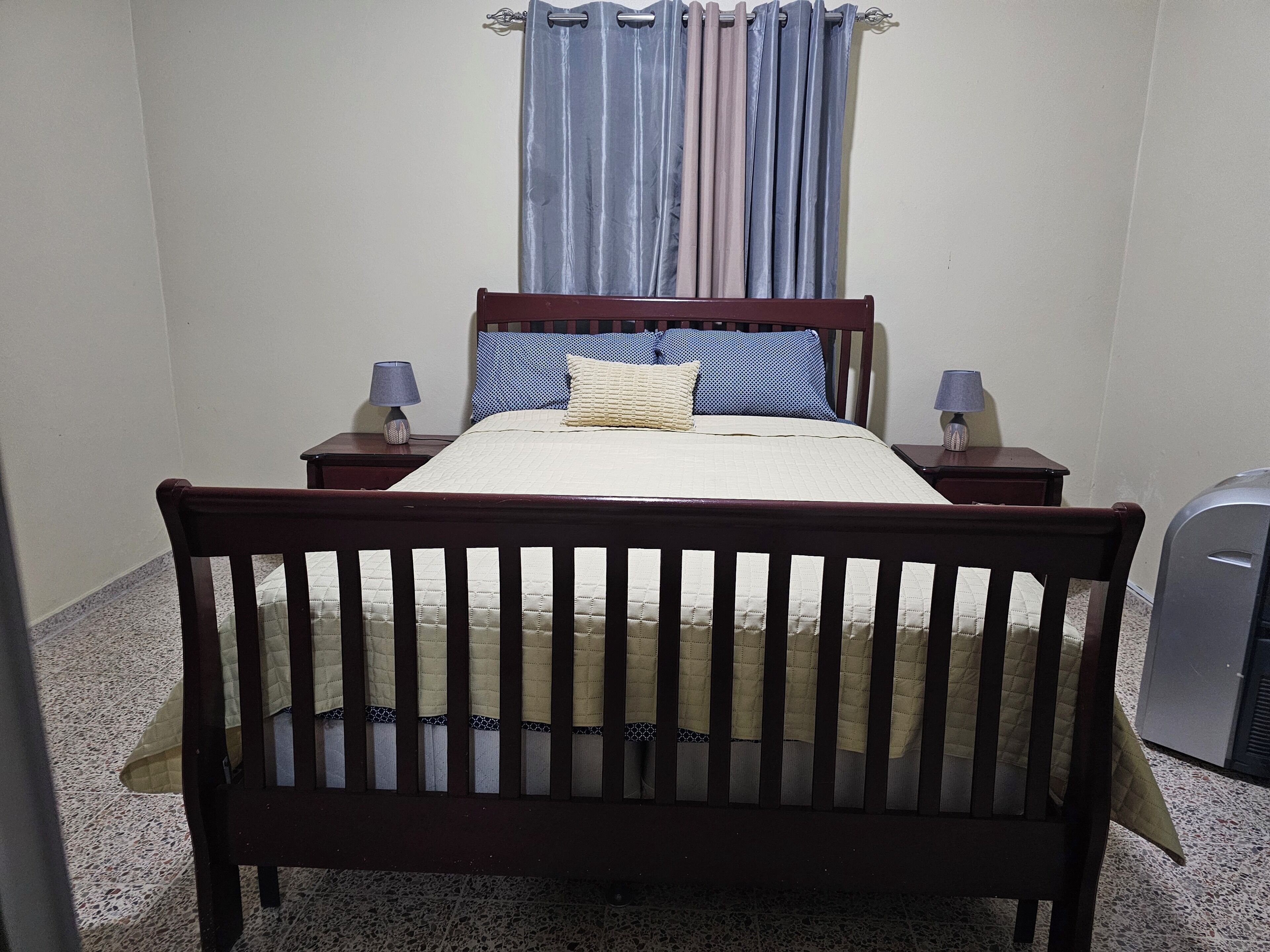 2 Schlafzimmer, Bügeleisen/Bügelbrett, kostenloses WLAN, Bettwäsche