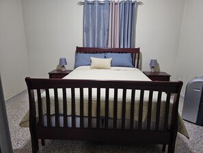 2 bedrooms, in-room safe, iron/ironing board, free WiFi