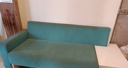 Cozy 1-bedroom apartment with WiFi, AC in delightful Kolkata