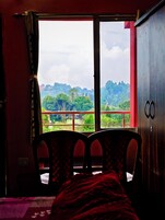 Desk, laptop workspace, free WiFi