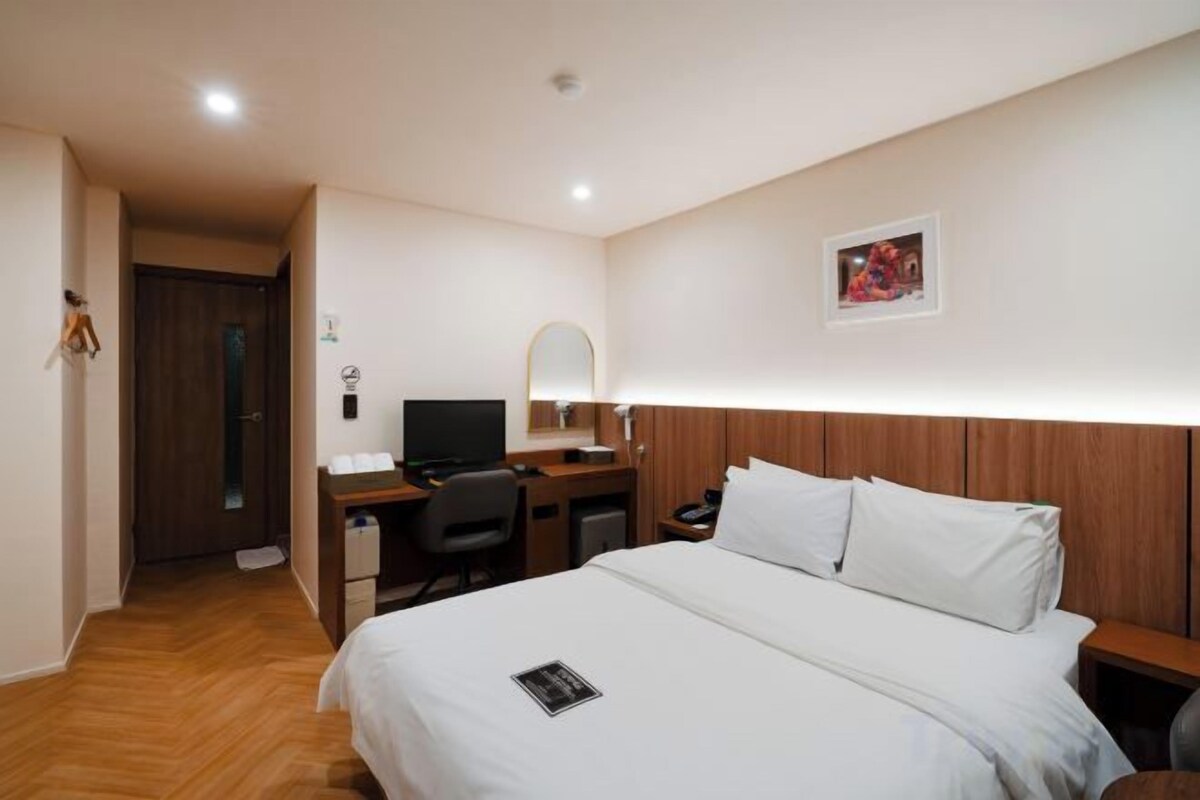 Literie de qualité, couette en duvet, lit avec matelas Select Comfort