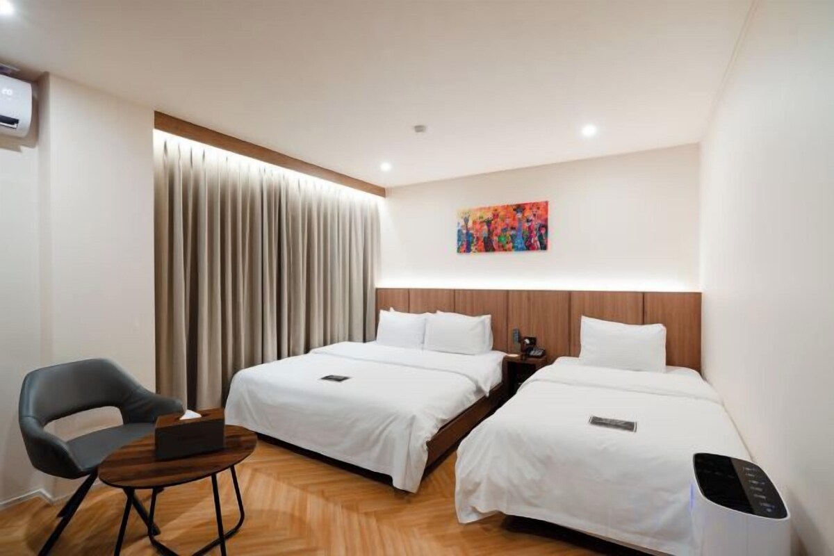 Literie de qualité, couette en duvet, lit avec matelas Select Comfort
