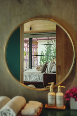 Deluxe Suite, Mountain View | Bathroom - La Casa en las Nubes (Salento)