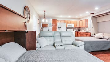 1 bedroom, internet, bed sheets