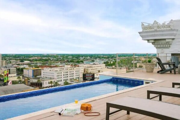 Alberca al aire libre por temporada 