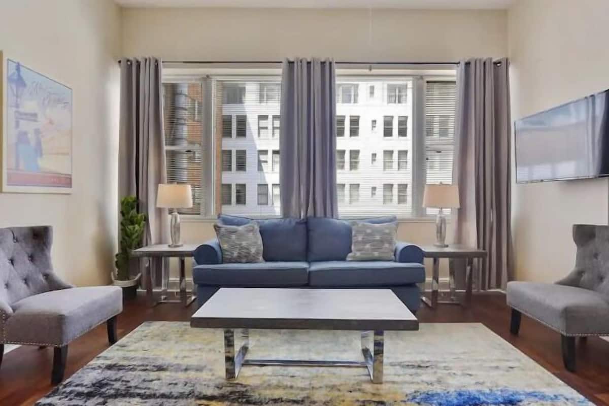 Signature Condo, 2 Bedrooms, Non Smoking, Pool Access | Living area | 50-inch Smart TV with digital channels, streaming services