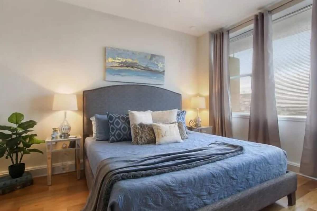 Family Apartment, 1 Bedroom, Non Smoking, Bathtub | 1 bedroom, individually decorated, individually furnished