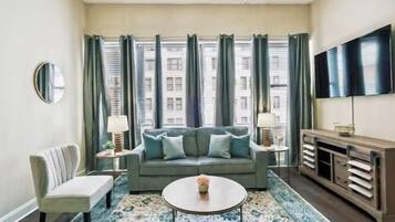 Smart TV de 50 pulgadas con canales digitales y servicios de streaming