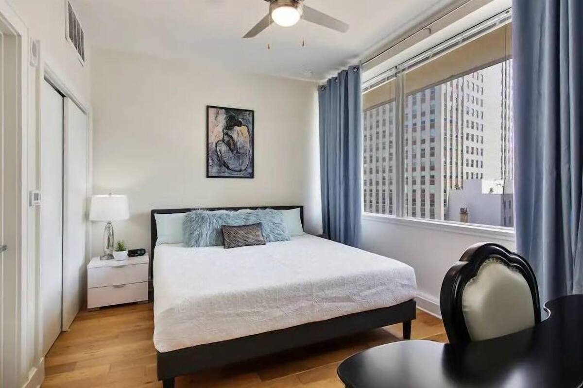 Premium Condo, 1 Bedroom, Refrigerator & Microwave, City View | 1 bedroom, individually decorated, individually furnished