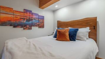 Apartamento familiar, vistas a la montaña | 1 dormitorio, cortinas opacas, tabla de planchar con plancha