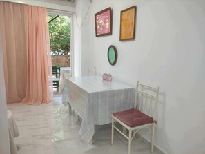 Interior - Teos App   (Chania)
