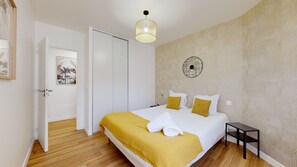 2 chambres, bureau, fer et planche à repasser, Wi-Fi