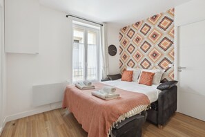 1 bedroom, iron/ironing board, Internet, bed sheets