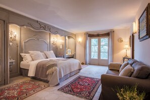 6 chambres, fer et planche à repasser, accès Internet, draps fournis