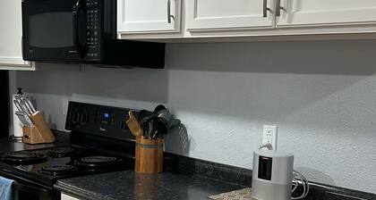 The Creek House Spacious 4-bedroom house in brilliant Vancouver with WiFi