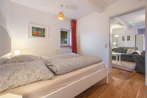 2 bedrooms, free WiFi - Apartment 'Ferienwohnung Hafen' with Private Garden and Wi-Fi (Neufeld)