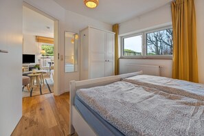 2 bedrooms, free WiFi - Apartment 'Ferienwohnung Deich' with Private Garden and Wi-Fi (Neufeld)