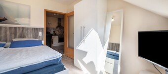 Apartment 'Krobjinski' with Shared Pool, Private Terrace and Wi-Fi