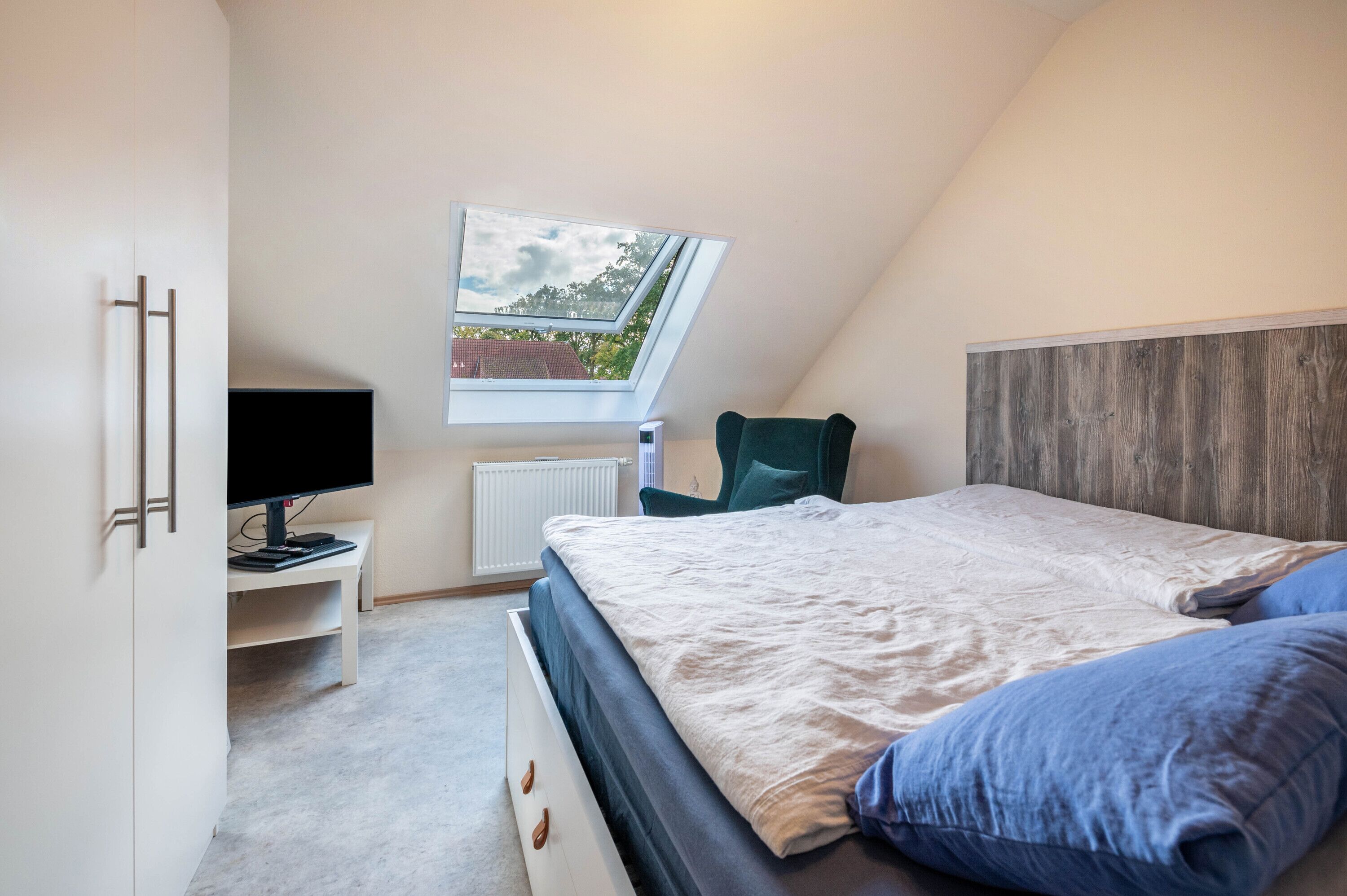 1 habitación, tabla de planchar con plancha, wifi gratis y ropa de cama 