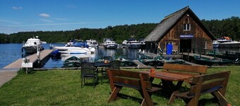 Appartement Jelinek à la Müritz avec terrasse privée, jardin privé et Wi-Fi