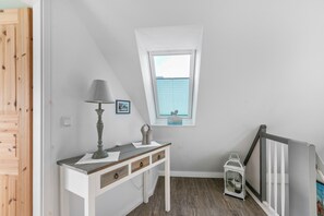 Interior - Holiday Home 'Smilla' with Private Terrace, Shared Garden and Wi-Fi (Meldorf)