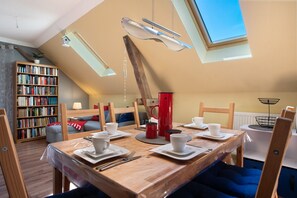 Dining - Holiday Apartment 'Julenhof' with Private Terrace, Private Garden and Wi-Fi (Loitz)