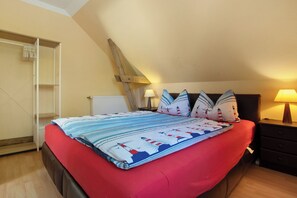 1 bedroom, free WiFi, bed sheets