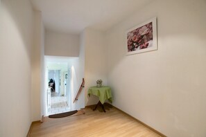 Interior - Apartment 'Ferienwohnung Postel' with Shared Garden and Wi-Fi (Meldorf)