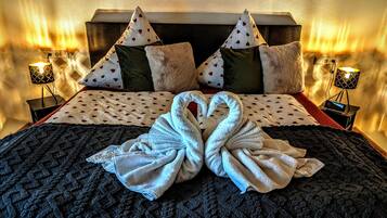 2 bedrooms, iron/ironing board, free WiFi, bed sheets