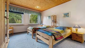 3 sovrum, strykjÀrn/strykbrÀda, gratis wi-fi och sÀngklÀder