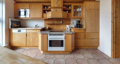 Ferienwohnung 2 - Groß" mit privater Terrasse und Wi-Fi