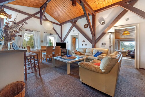 Ferienwohnung 1 - Klein" mit privater Terrasse und Wi-Fi