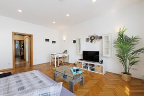 2 habitaciones, tabla de planchar con plancha y wifi gratis 