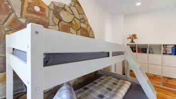 2 habitaciones, tabla de planchar con plancha y wifi gratis