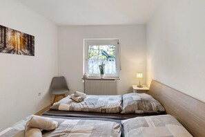3 bedrooms, iron/ironing board, free WiFi, bed sheets